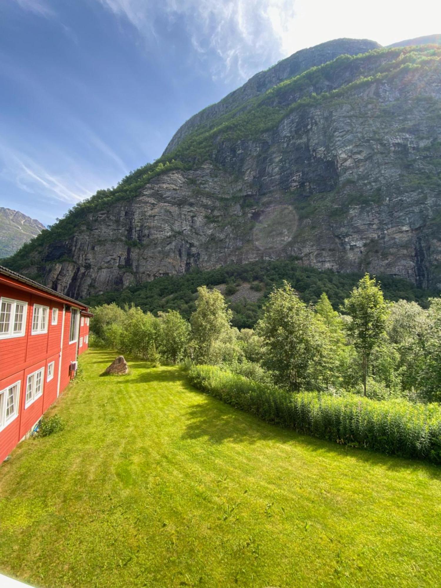 Traedal Hotel Sunndalsora Luaran gambar
